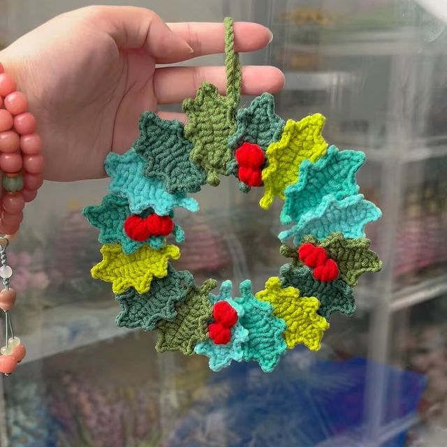 Holiday Wreath Charm